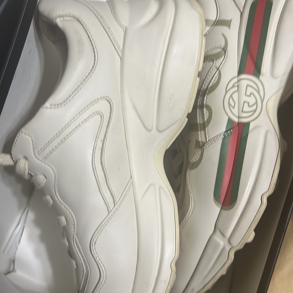 Shoes - Picture 4 of 6